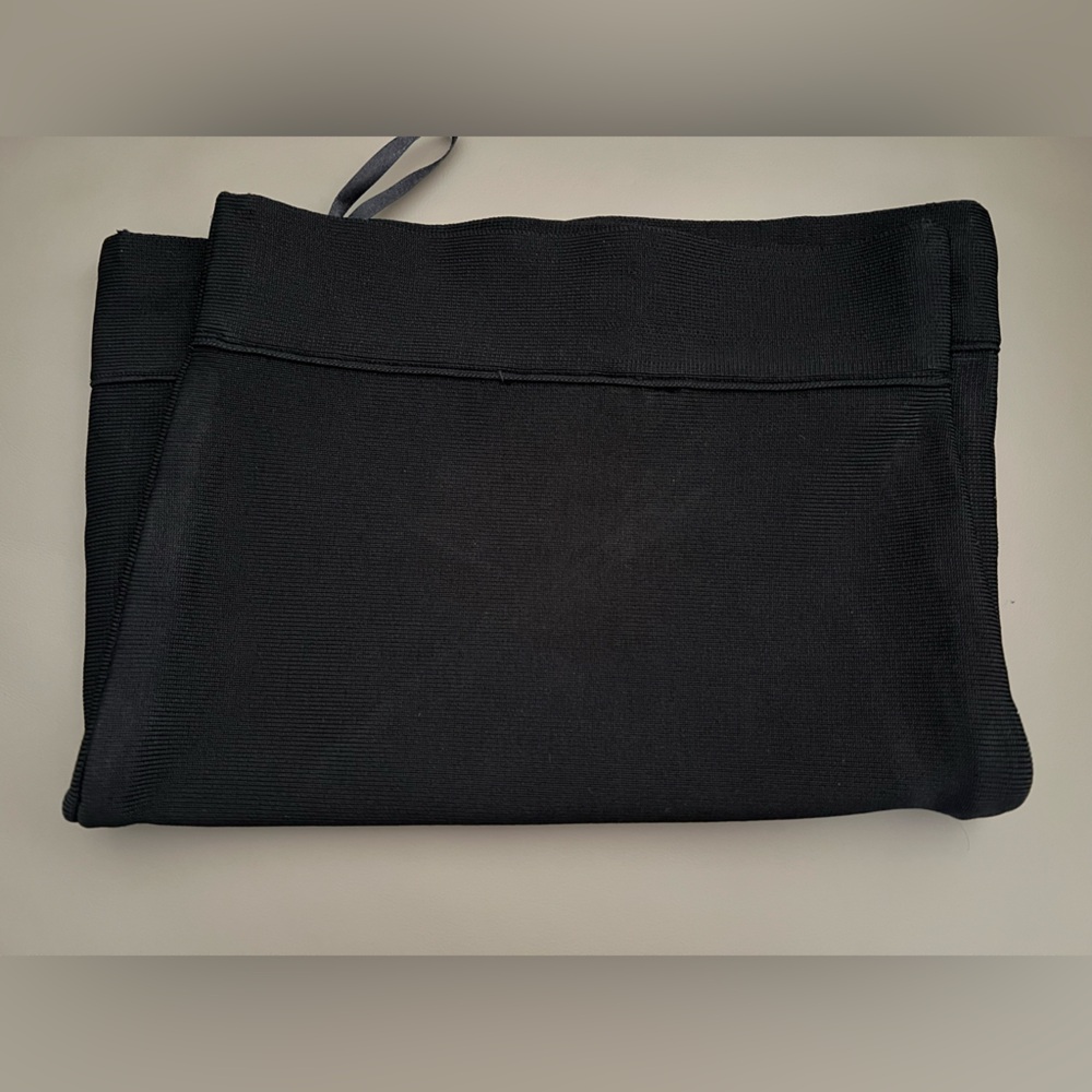 Chic Black High-Waist Mini Skirt - Picture 3 of 6